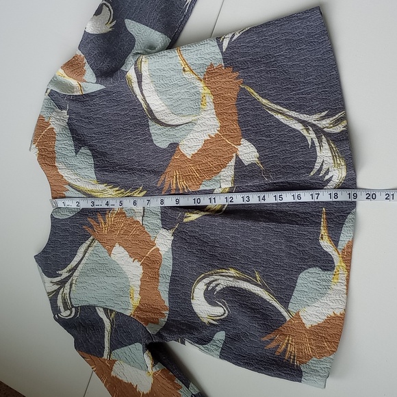 H&M Crane Bird Pleated Back 3/4 Sleeve Textured Cotton Blouse Top 4 - Picture 7 of 8